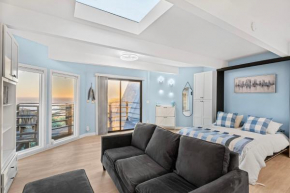 A Romantic Studio w Stunning Ocean View